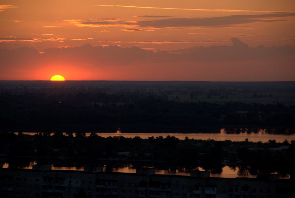 Sunrise over Kiev on election day 25 May 2014